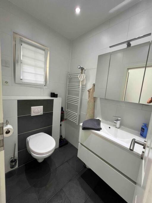 Schoenes 2 Zimmer Apartment An Der Stadt Grenze Mit Klimaanlage Blankenfelde-Mahlow ภายนอก รูปภาพ