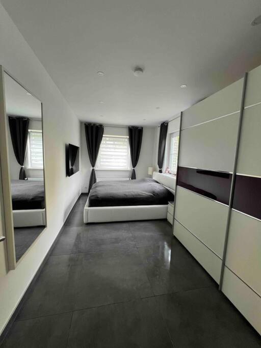 Schoenes 2 Zimmer Apartment An Der Stadt Grenze Mit Klimaanlage Blankenfelde-Mahlow ภายนอก รูปภาพ